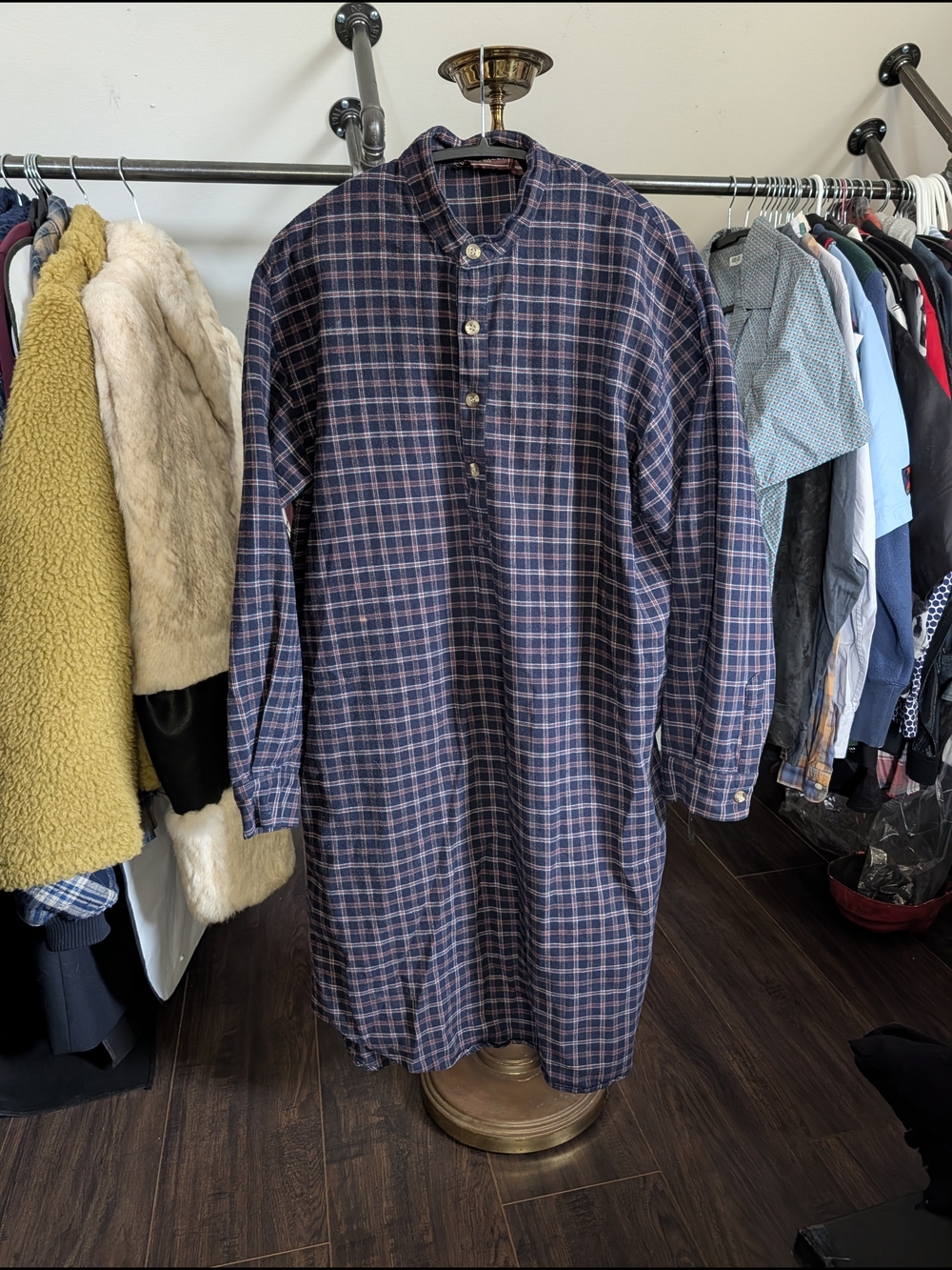 LEE VALLEY IRELAND Vintage Flannel Plaid Irish Henley Nightwear Grandpa Shirt